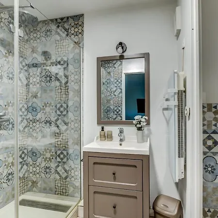 Appartement T2 Jardinet Avec Piscine, Parking Et Tennis *
