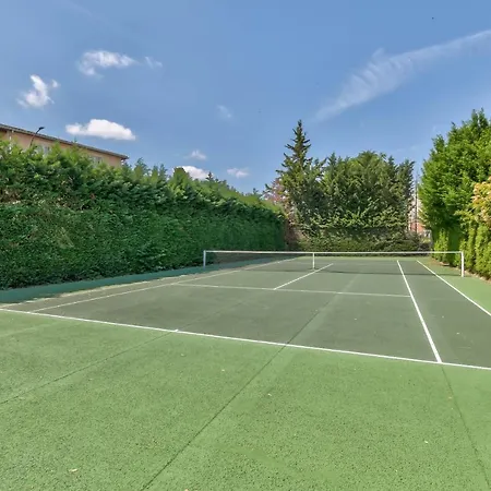 T2 Jardinet Avec Piscine, Parking Et Tennis Apartment *